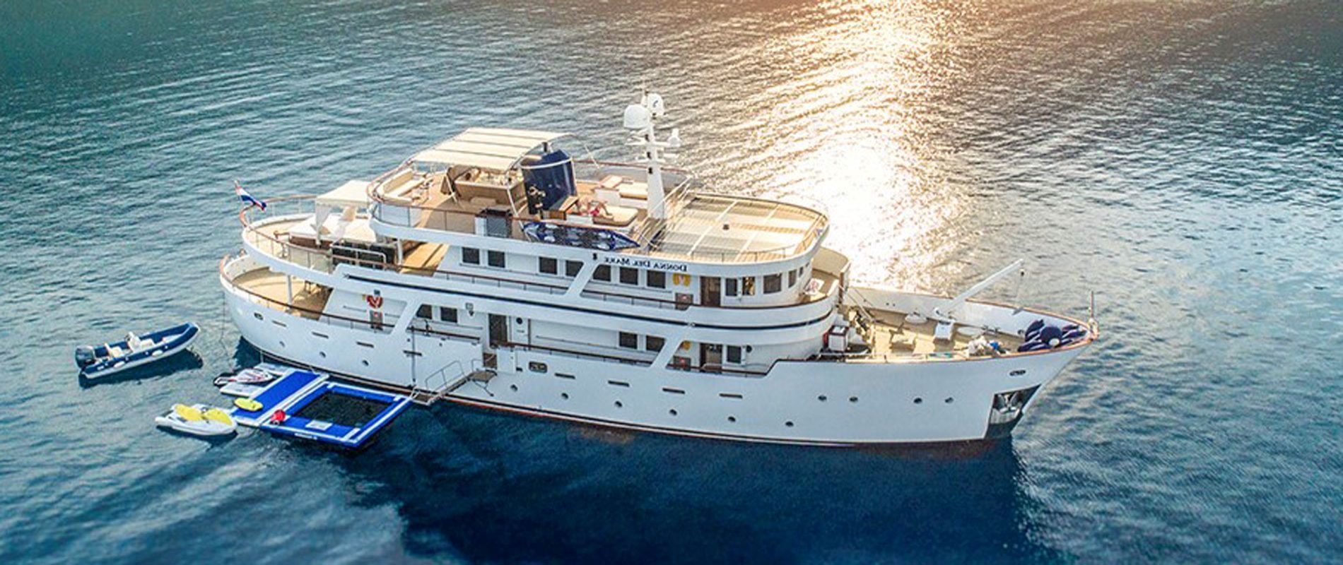 La Sultane under way