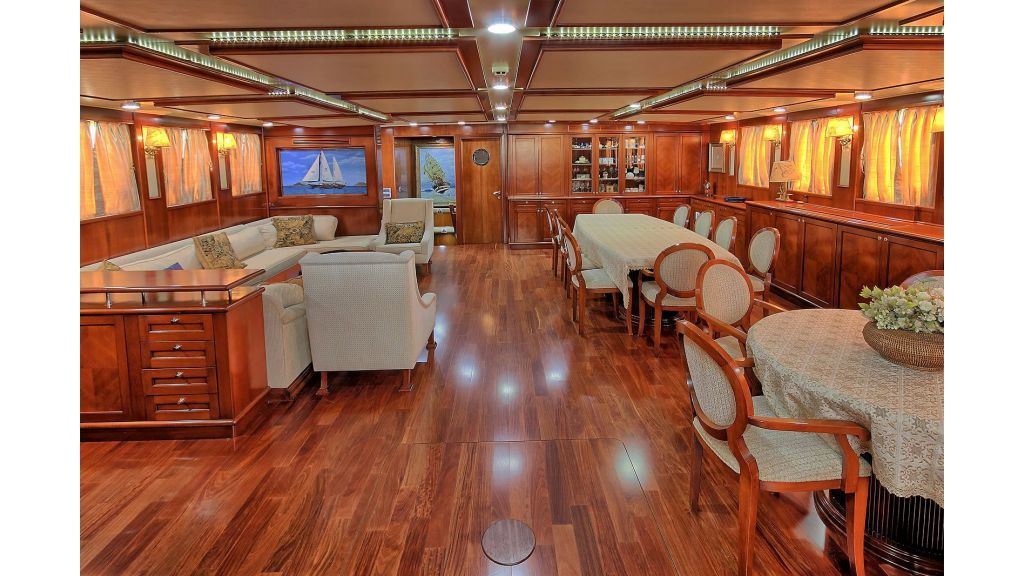 Sea Dream — exterior