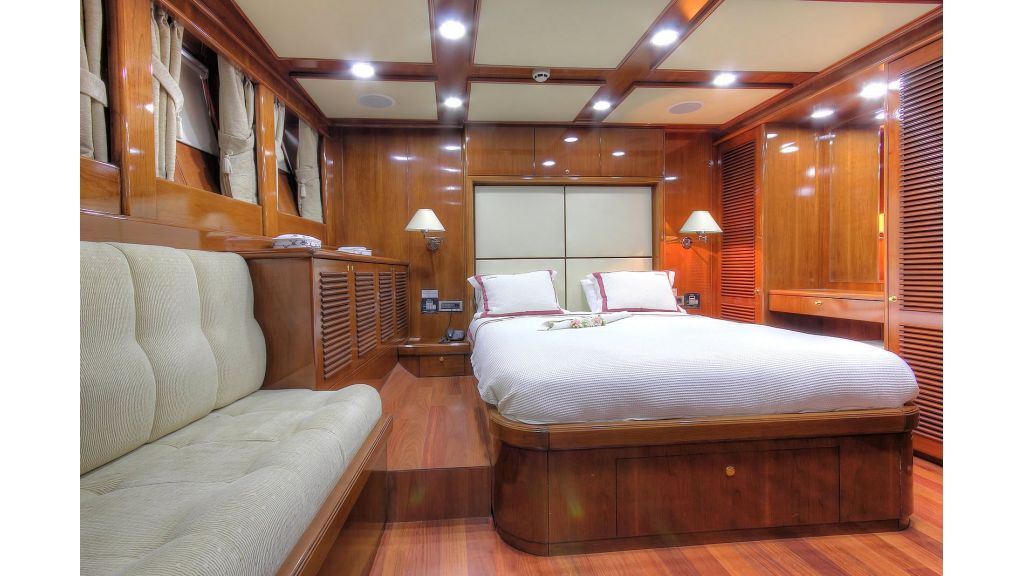 Sea Dream — exterior